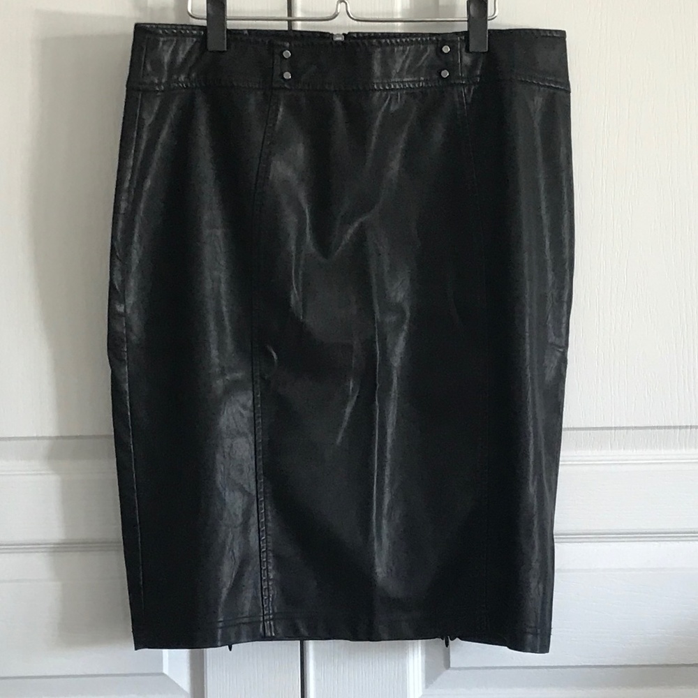 SETH AARON Designer Faux Leather Skirt Black Sz 16